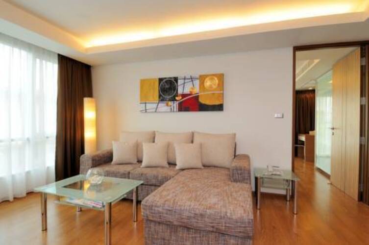 Golden Pearl Hotel