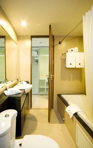 Golden Pearl Hotel