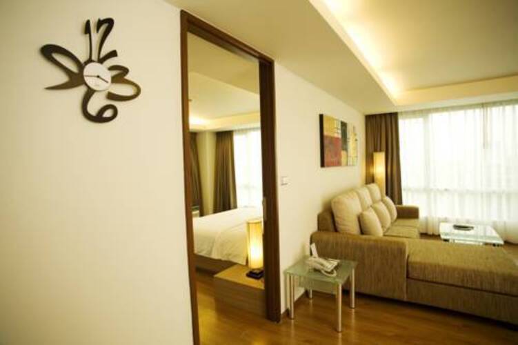Golden Pearl Hotel