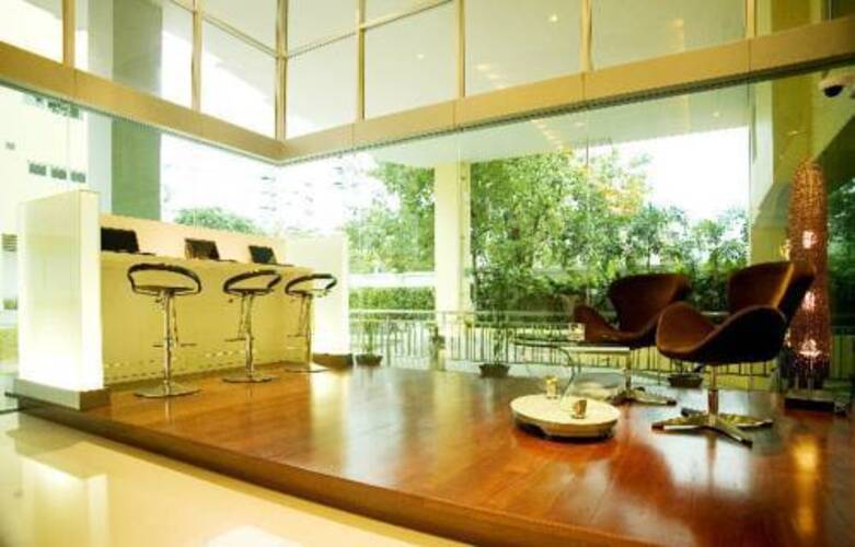 Golden Pearl Hotel