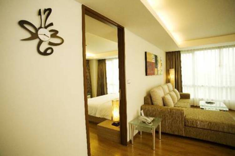 Golden Pearl Hotel