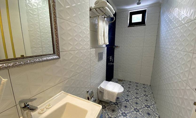 Castle Light Boutique