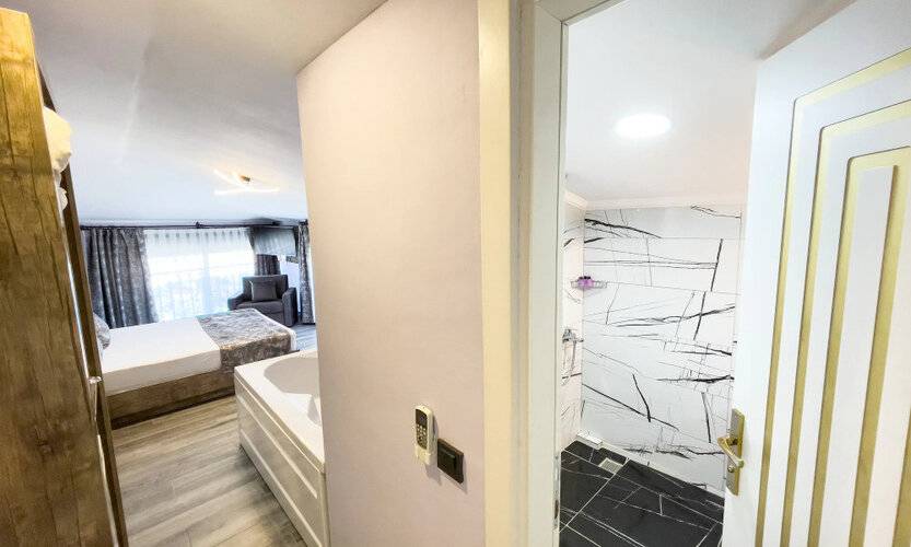 Castle Light Boutique