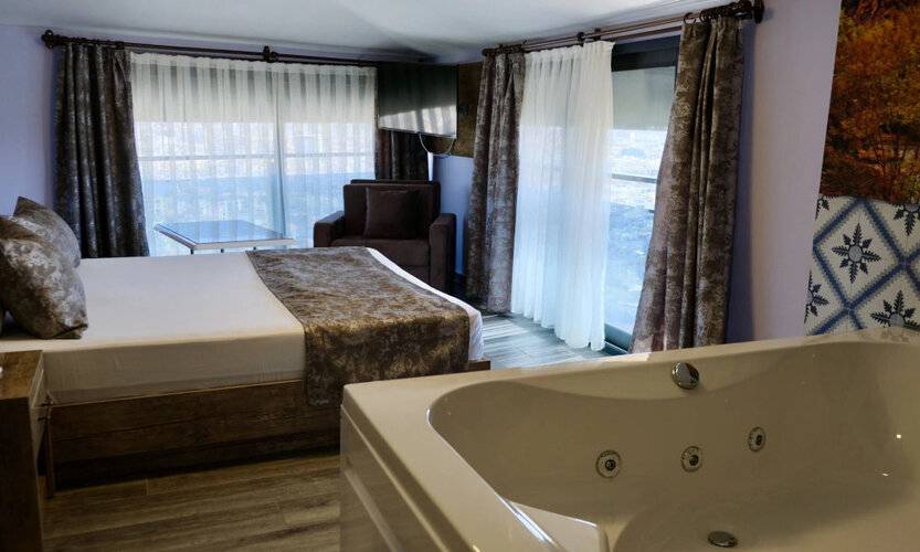 Castle Light Boutique