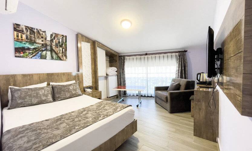 Castle Light Boutique