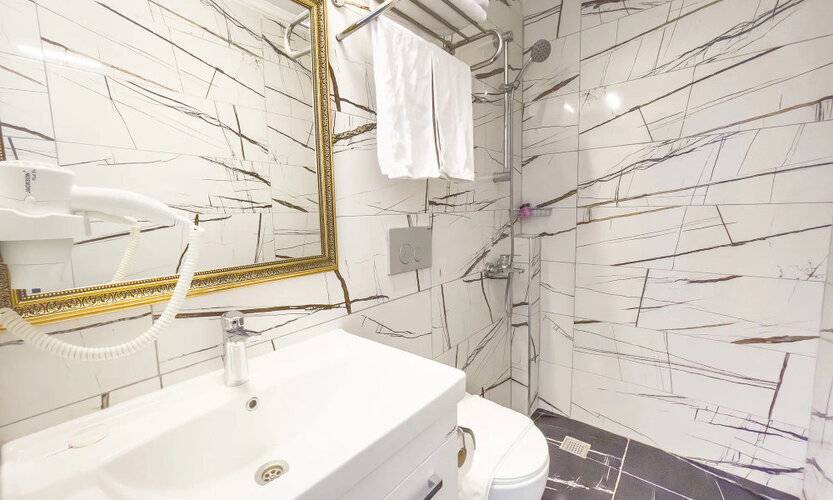 Castle Light Boutique