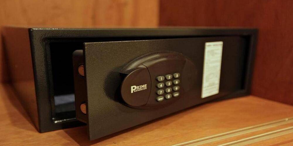 Rafael Mansion Bangkok Airport