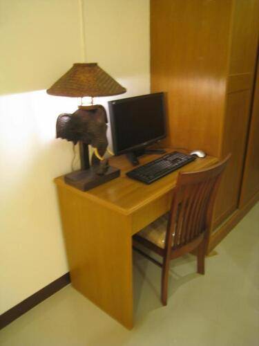 Rafael Mansion Bangkok Airport