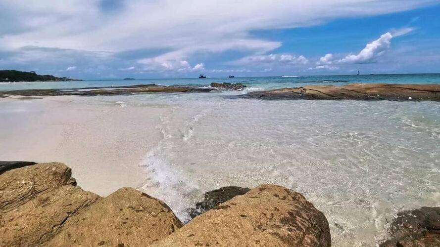 Green Bay Samed Resort