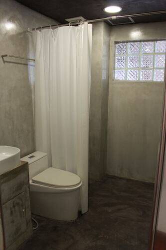 Long Zhu Guesthouse