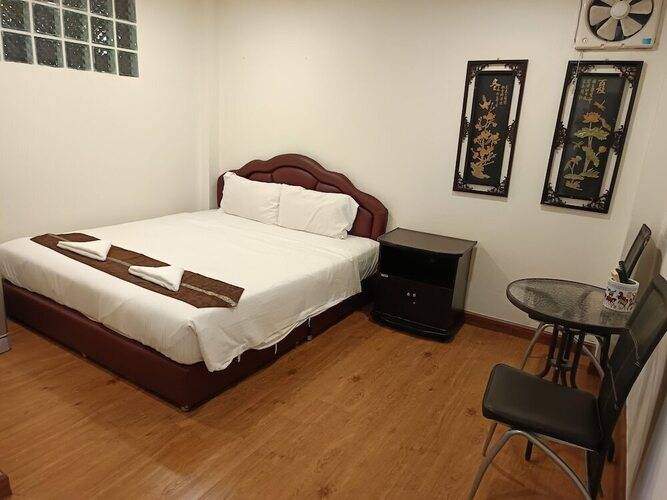 Long Zhu Guesthouse