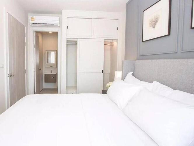 Dlux Condominium