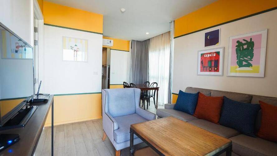 Dlux Condominium