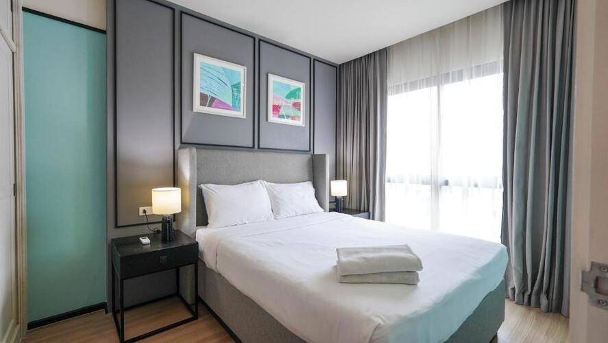 Dlux Condominium