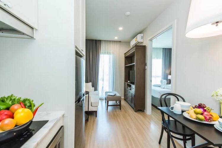 Dlux Condominium