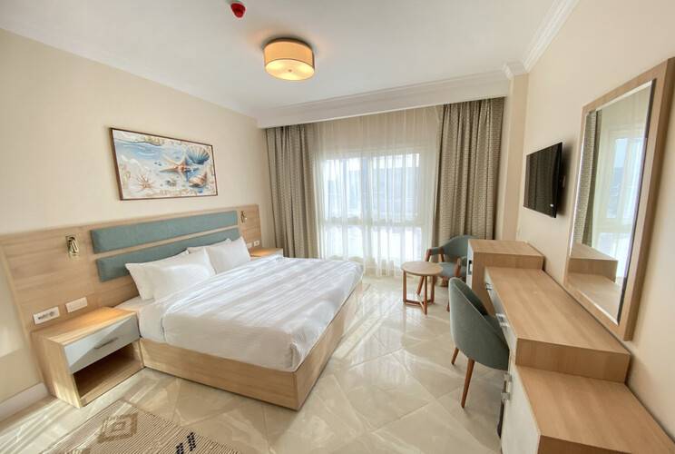 Azur One Eleven Hotel