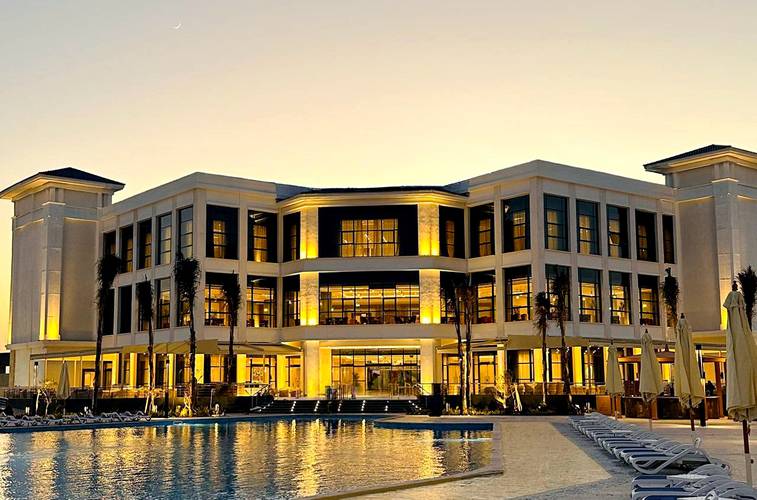 Azur One Eleven Hotel
