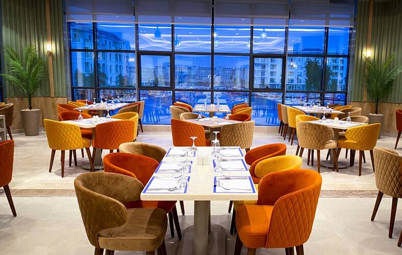 Azur One Eleven Hotel