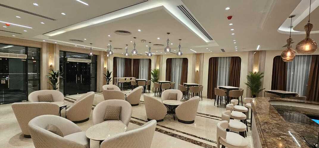 Azur One Eleven Hotel