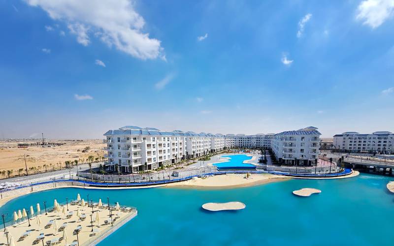 Azur One Eleven Hotel