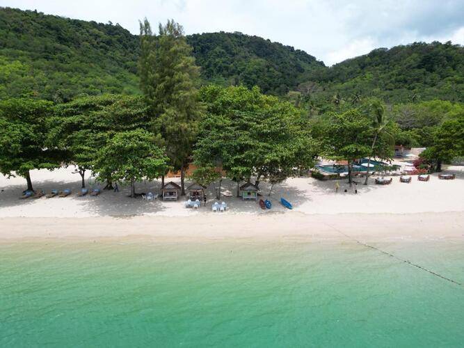 Cruiser Island Resort