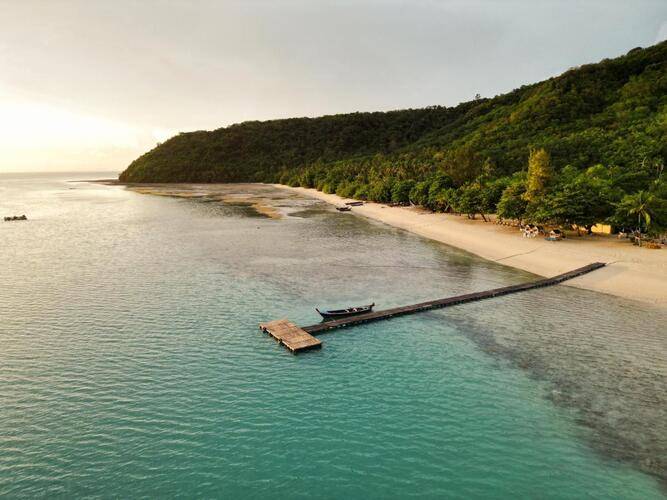 Cruiser Island Resort
