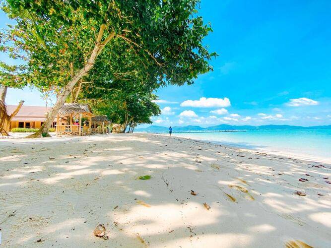 Cruiser Island Resort