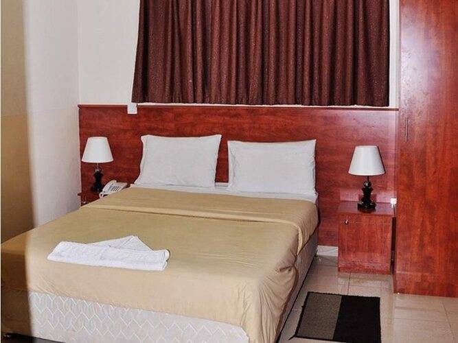 Africana Hotel