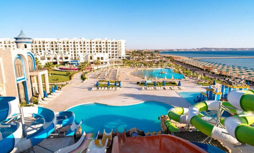 Gravity Hotel & Aqua Park Sahl Hasheesh — Families And Couples Only