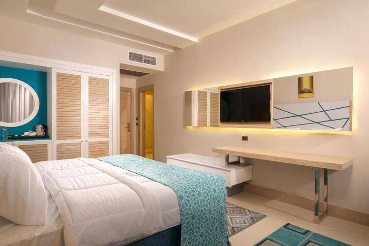 Gravity Hotel & Aqua Park Sahl Hasheesh — Families And Couples Only