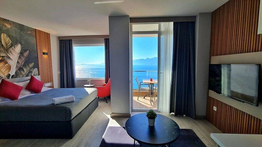 Let'stay Panorama Suites