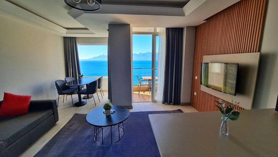 Let'stay Panorama Suites