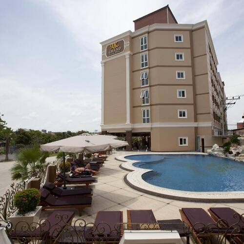 Lk Grand Living Place