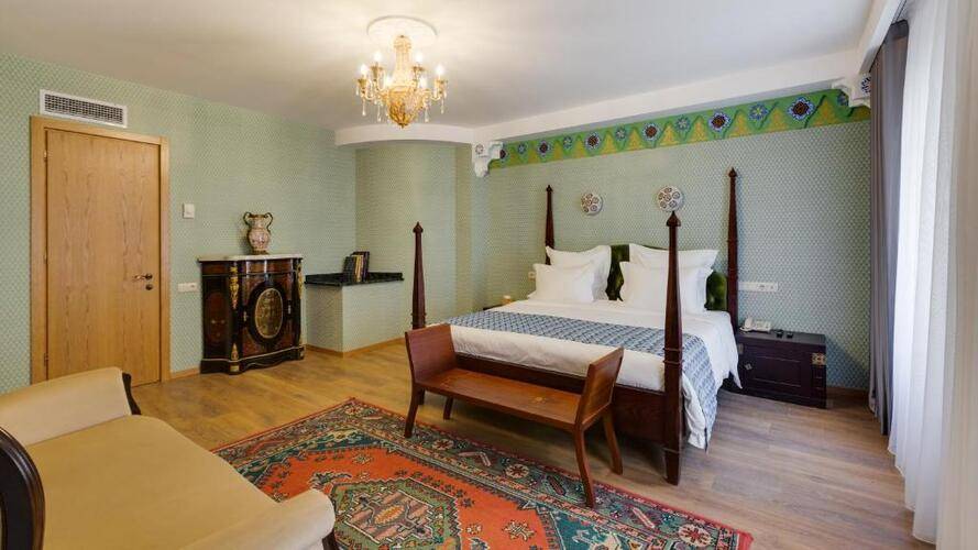 Mukhrantubani Boutique Hotel