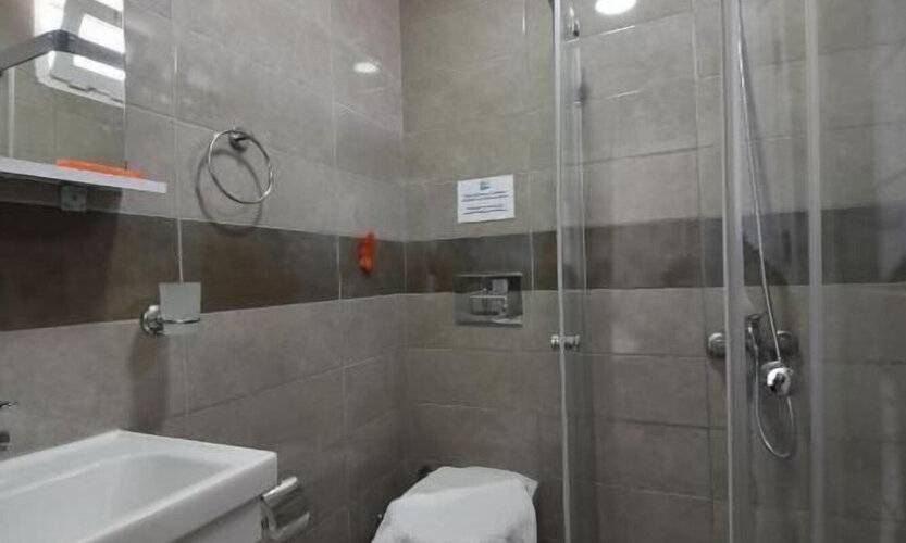 R House Hotel
