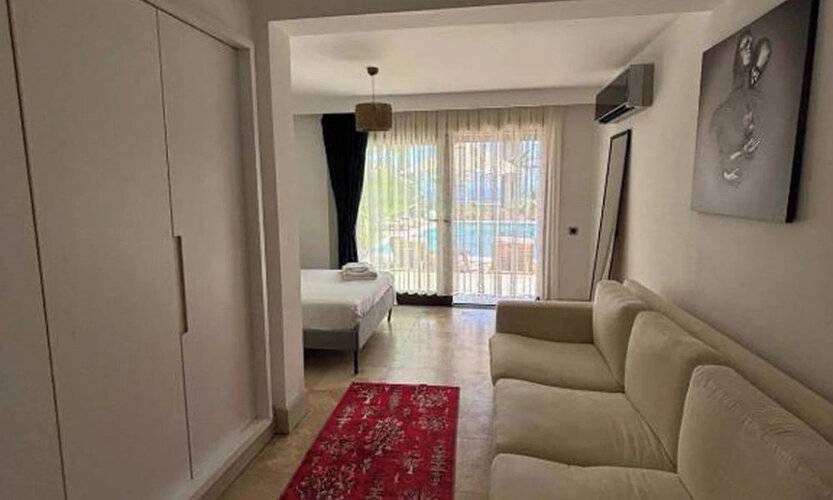 La Local Yalıkavak