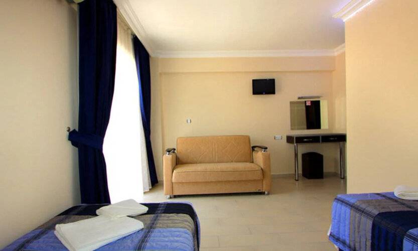 Aristo Hotel