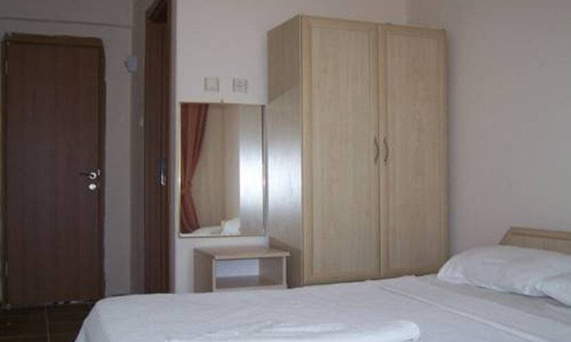 Golden Beach Hotel