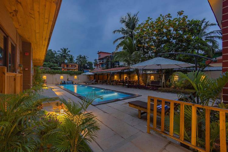 Treehouse Mars Beach Cottages