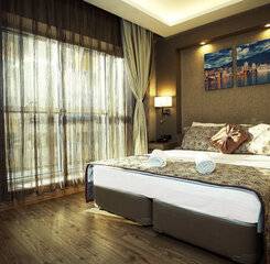 $item['hotel']['name']