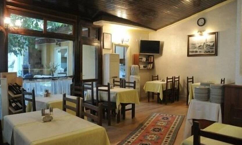 Antikhan Hotel