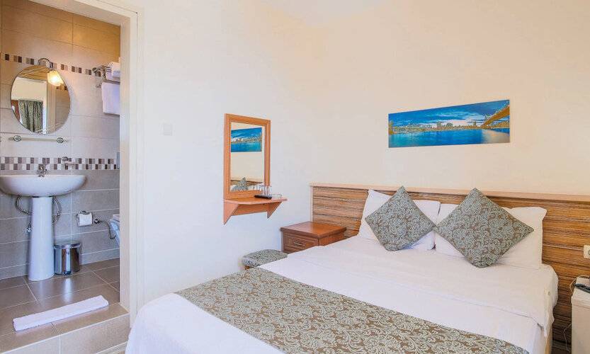 Amphora Hotel