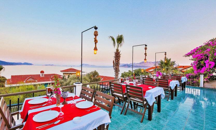 Amphora Hotel