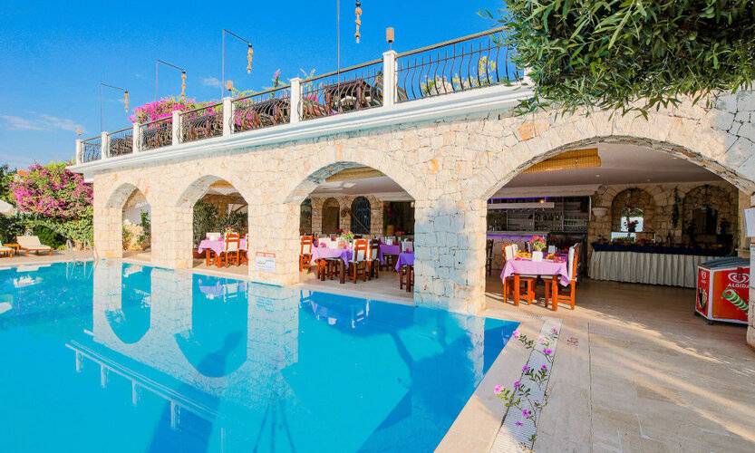 Amphora Hotel