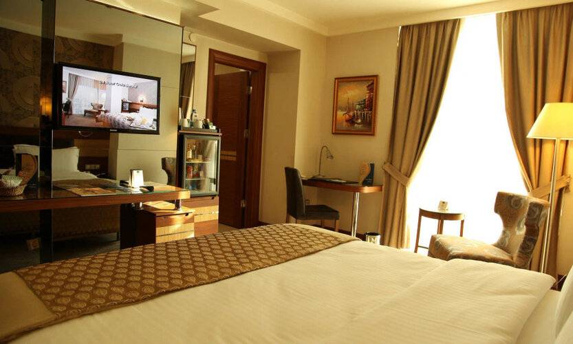 Armis Hotel
