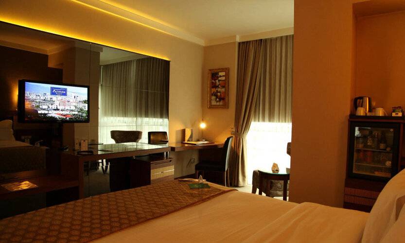 Armis Hotel