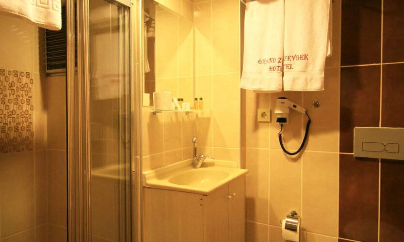 Grand Zeybek Hotel