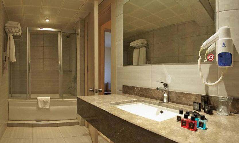Susuzlu Hotel