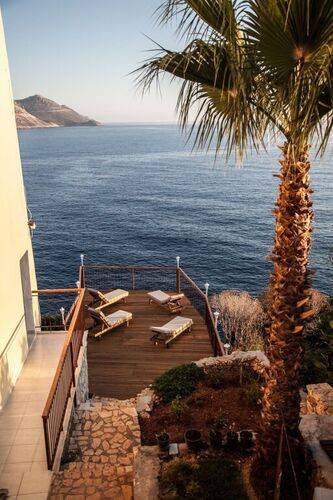 Sunset Villa Hotel