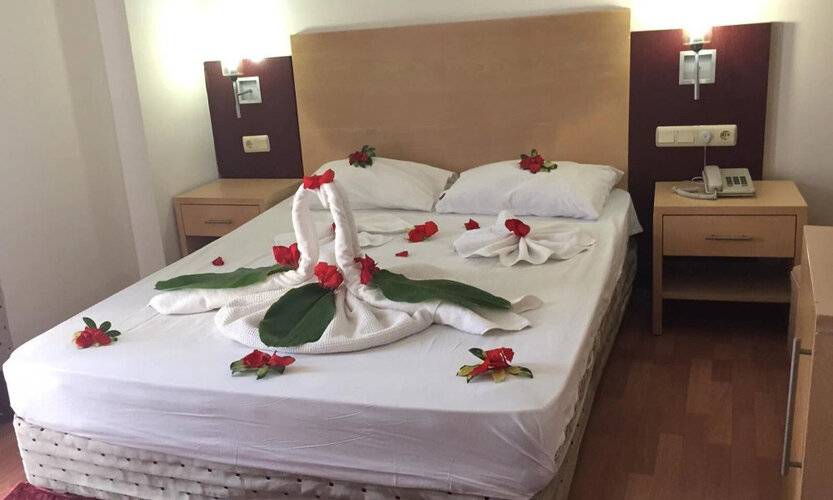 Side Elis Hotel